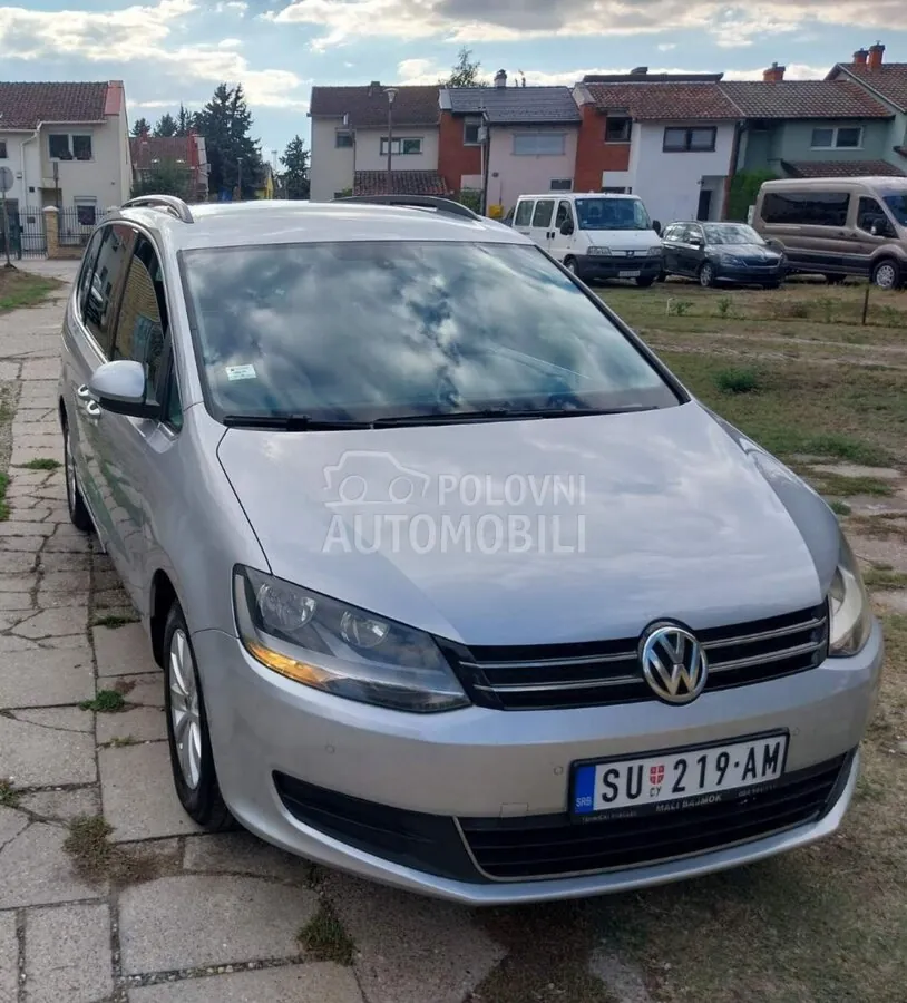 Volkswagen Sharan 2012 photo 2
