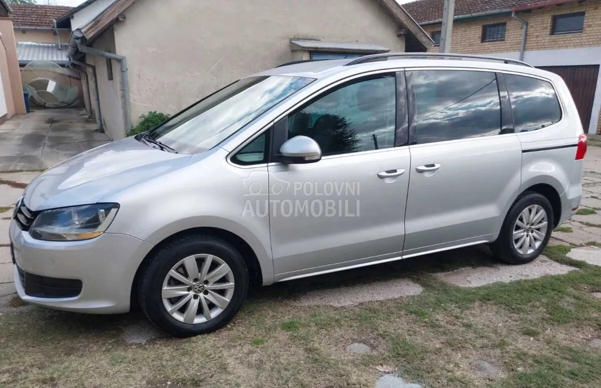 Volkswagen Sharan 2012 photo 3