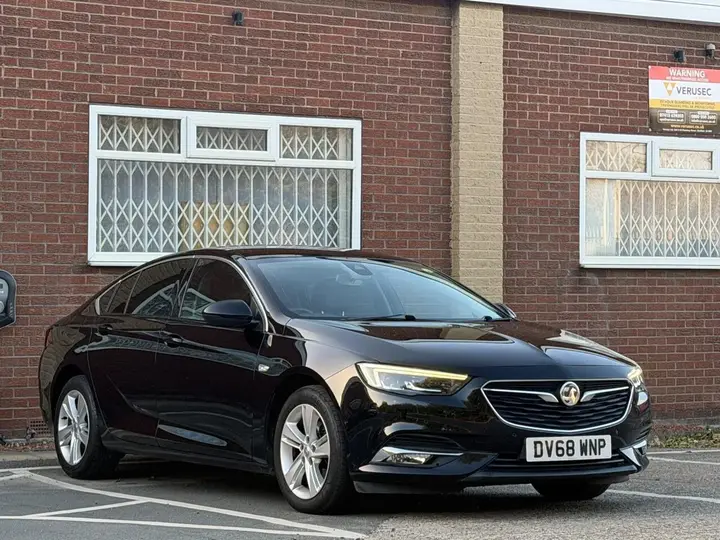 Vauxhall Insignia 2018 photo 3