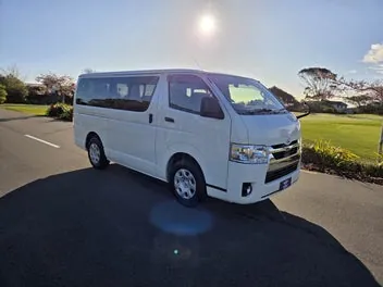 Toyota Hiace 2021 photo 4