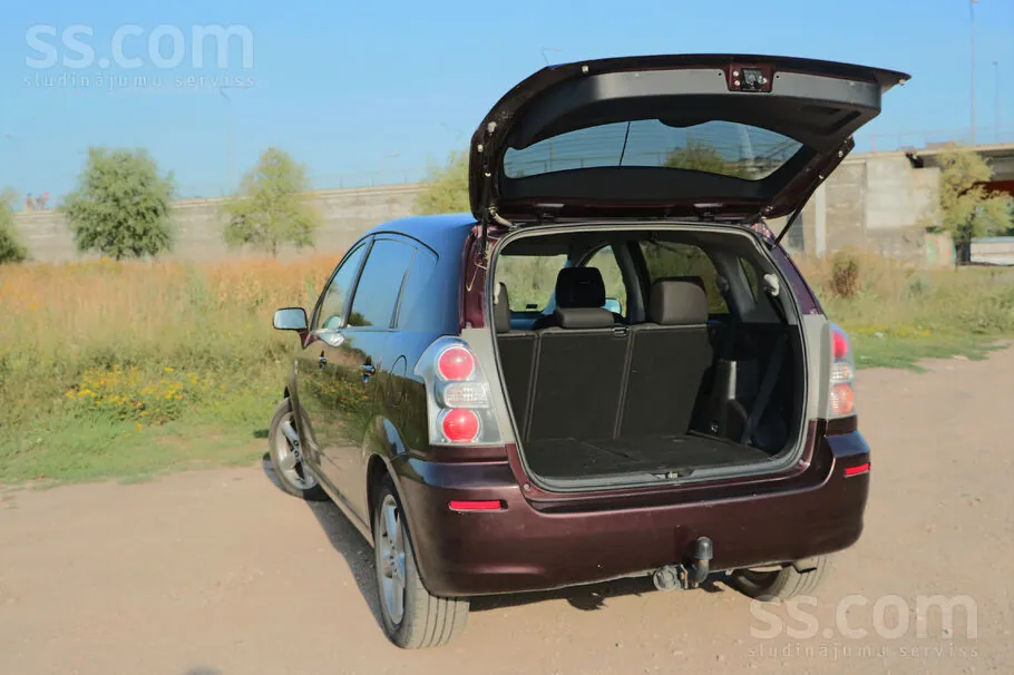 Toyota Corolla Verso 2008 photo 4