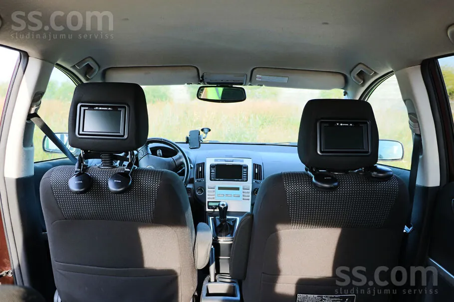 Toyota Corolla Verso 2008 photo 5