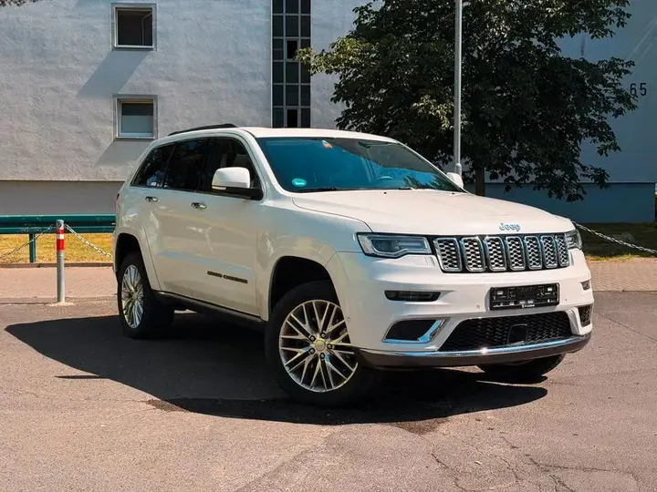 Jeep Grand Cherokee Summit