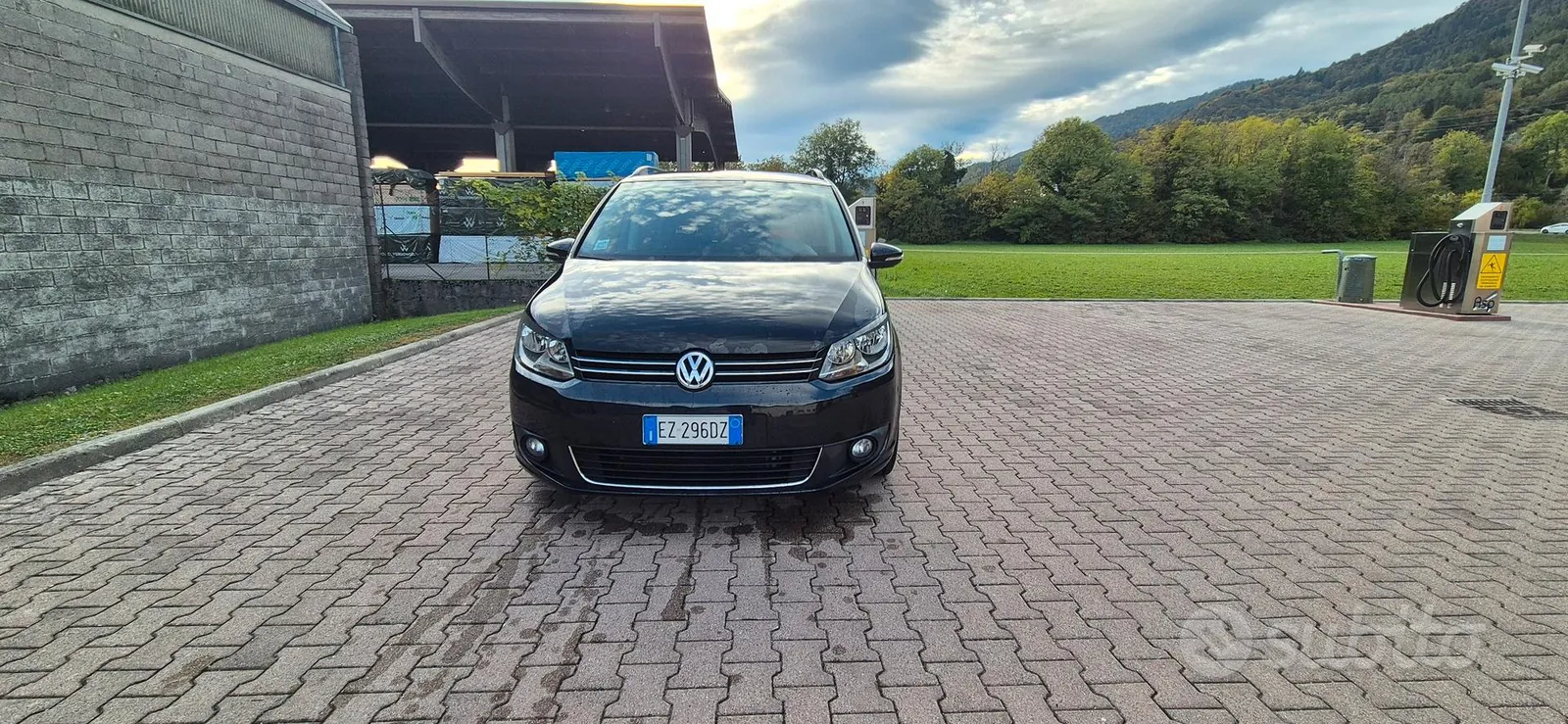 Volkswagen Touran 2015 photo 4