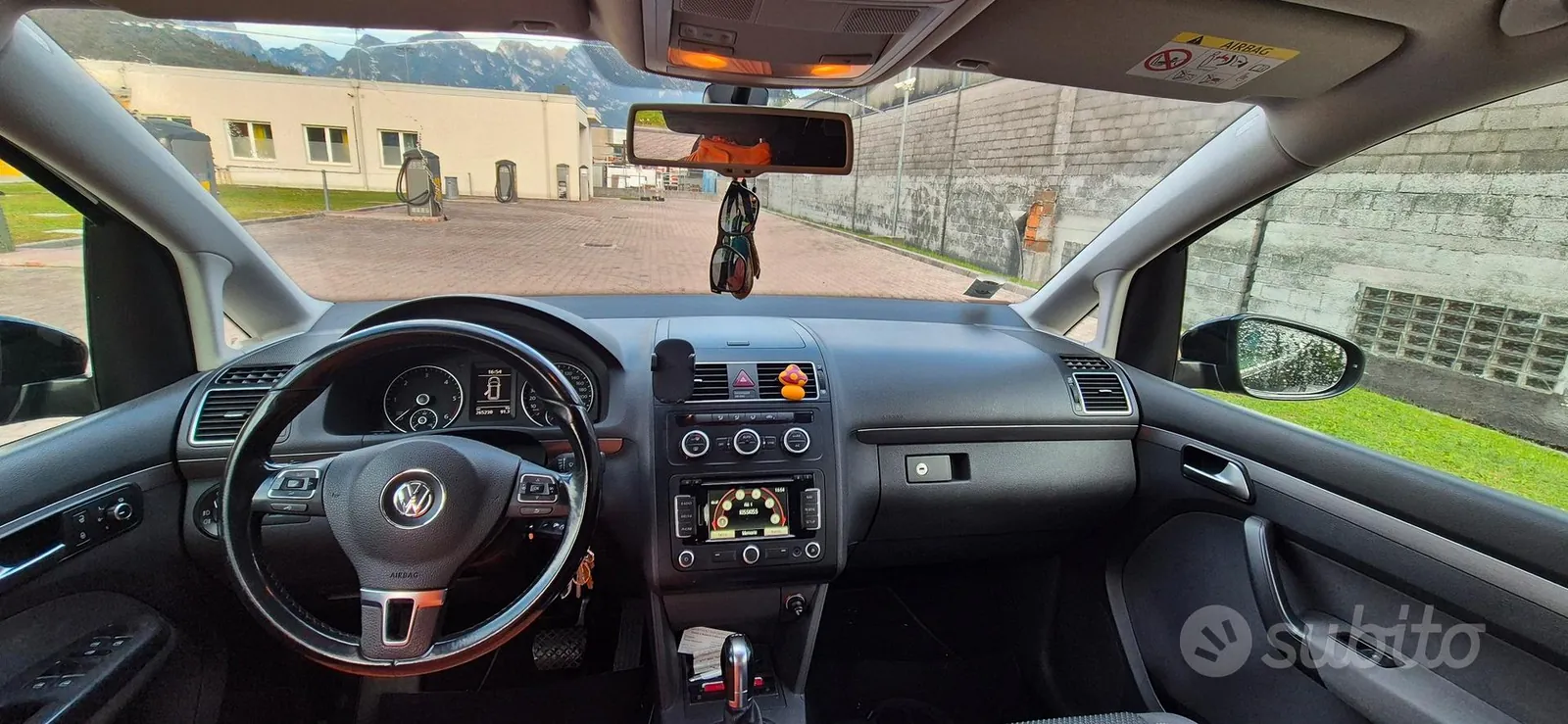 Volkswagen Touran 2015 photo 5