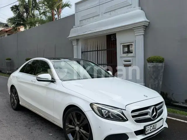 Mercedes-Benz C200