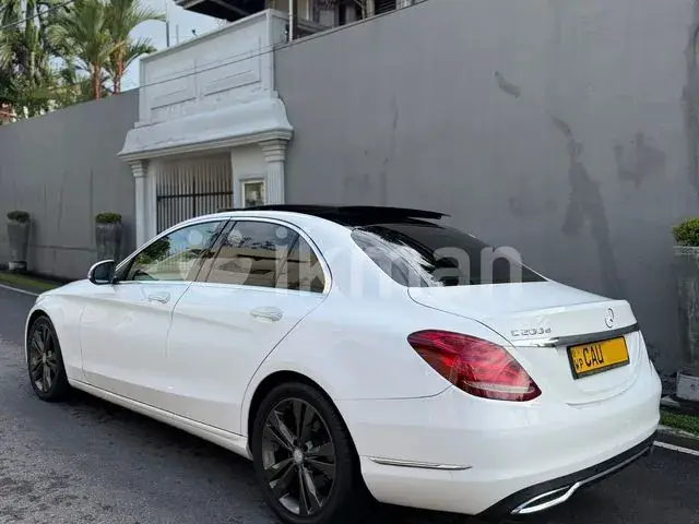 Mercedes-Benz C200 2016 photo 4