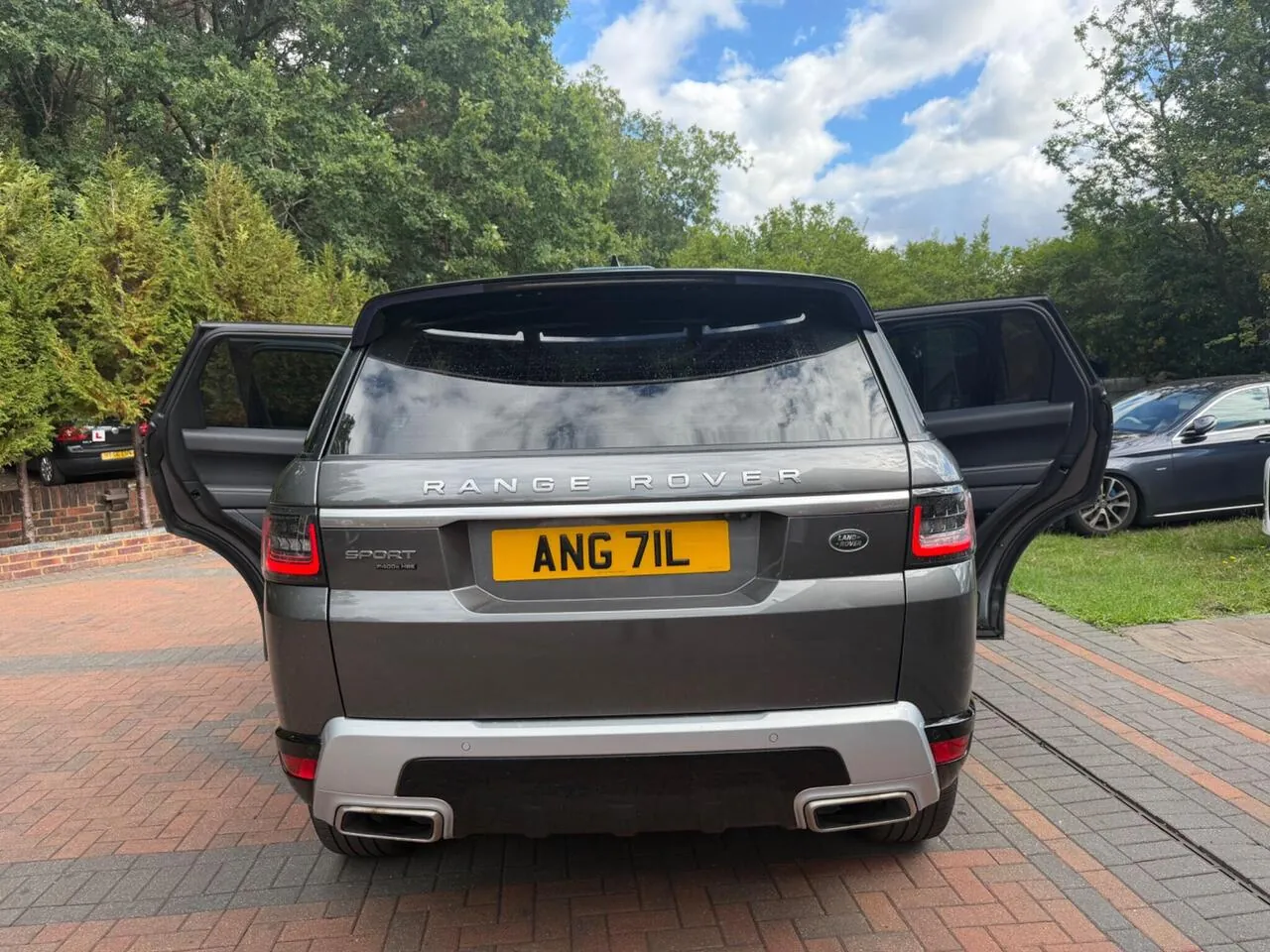 Land Rover Range Rover Sport 2018 photo 3