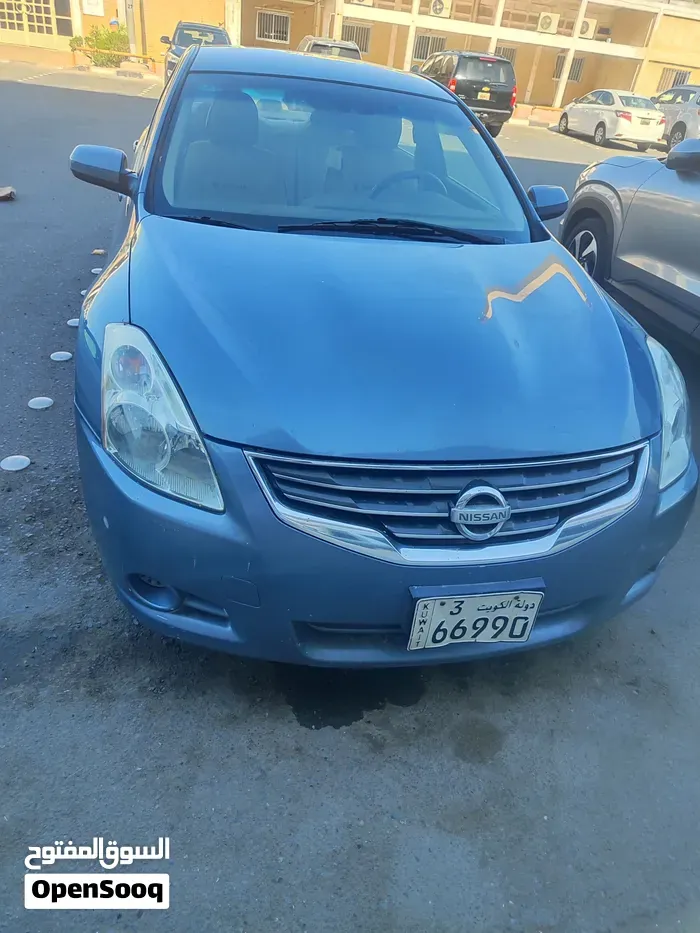 Nissan Altima 2010 photo 2