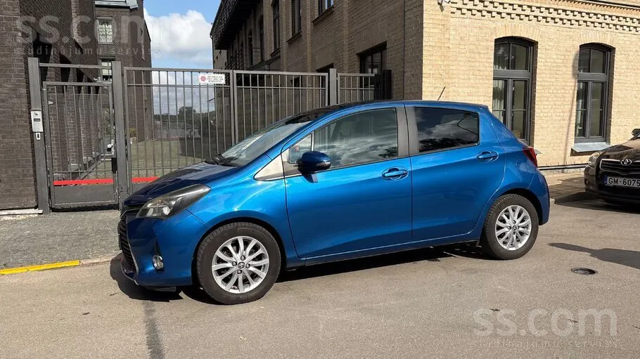 Toyota Yaris 2015 photo 2