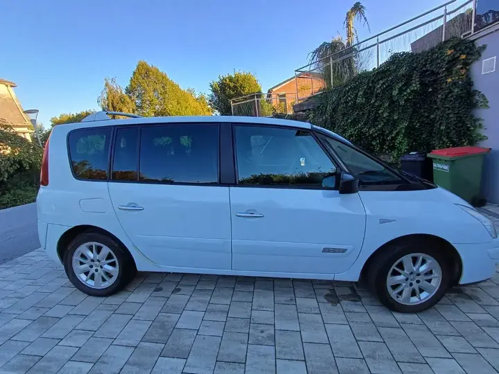 Renault Espace 2012 photo 3