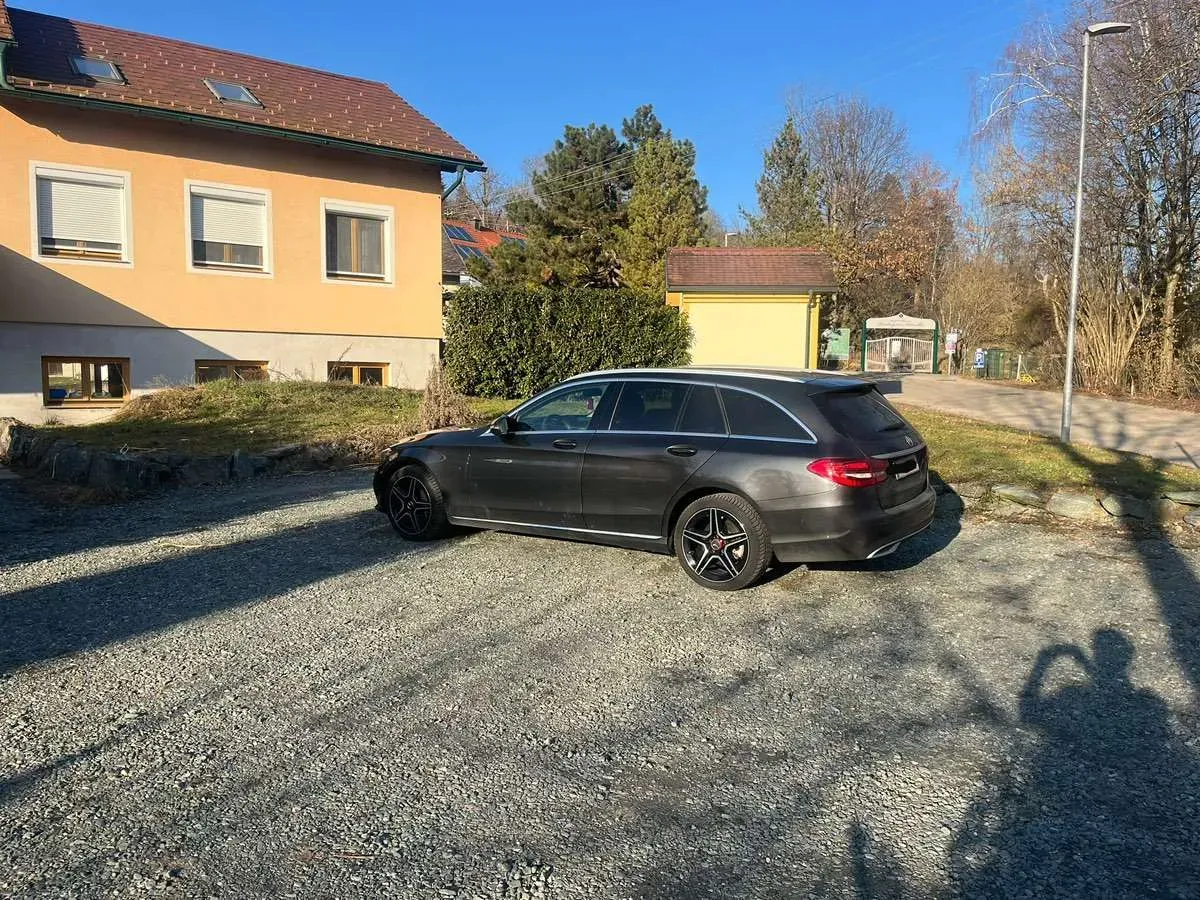 Mercedes-Benz C-Class 2020 photo 3