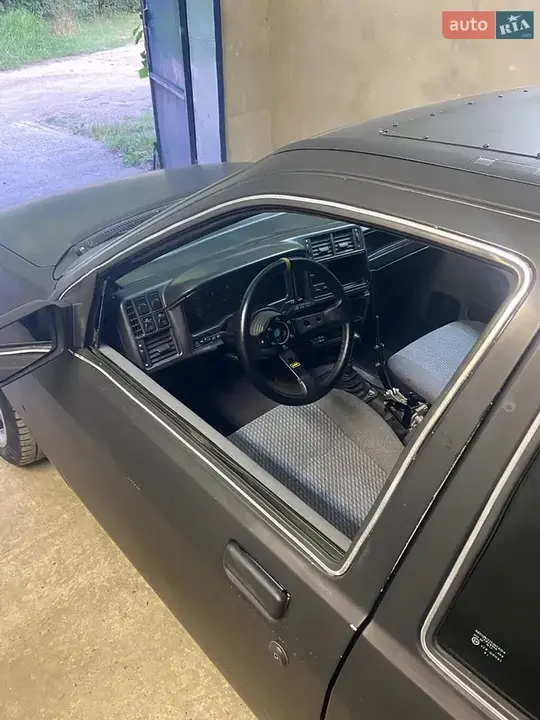 Ford Sierra 1988 photo 2