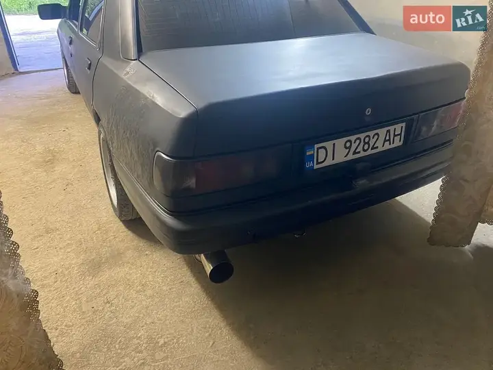 Ford Sierra 1988 photo 4