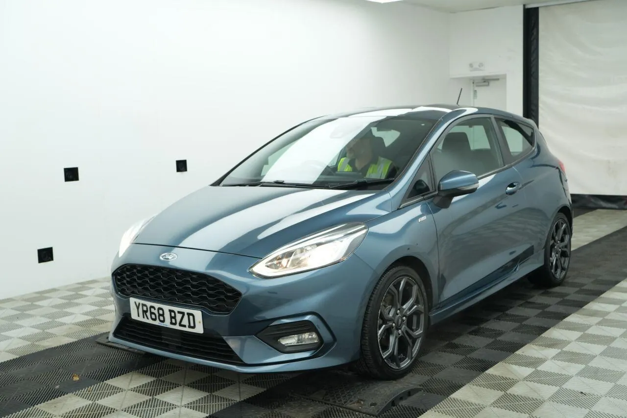 Ford Fiesta 2018 photo 2
