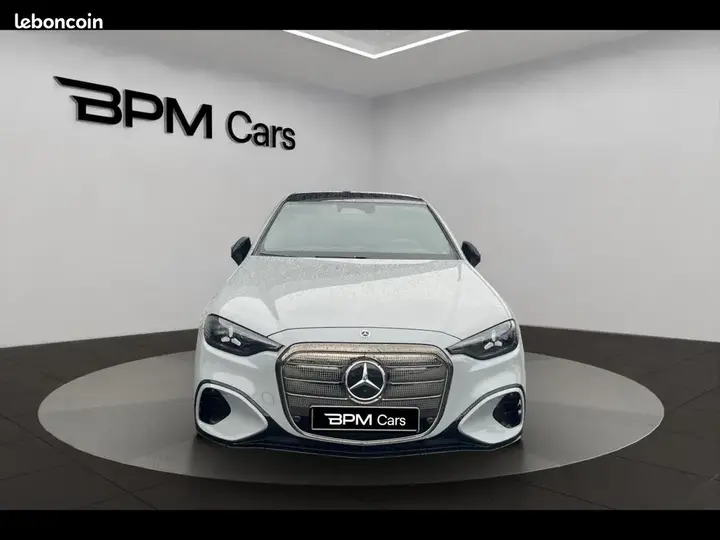 Mercedes-Benz C-Class 2026 photo 2