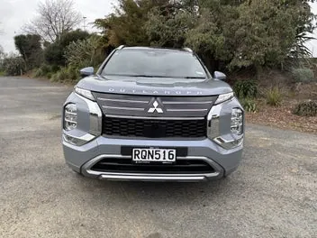 Mitsubishi Outlander 2026 photo 3