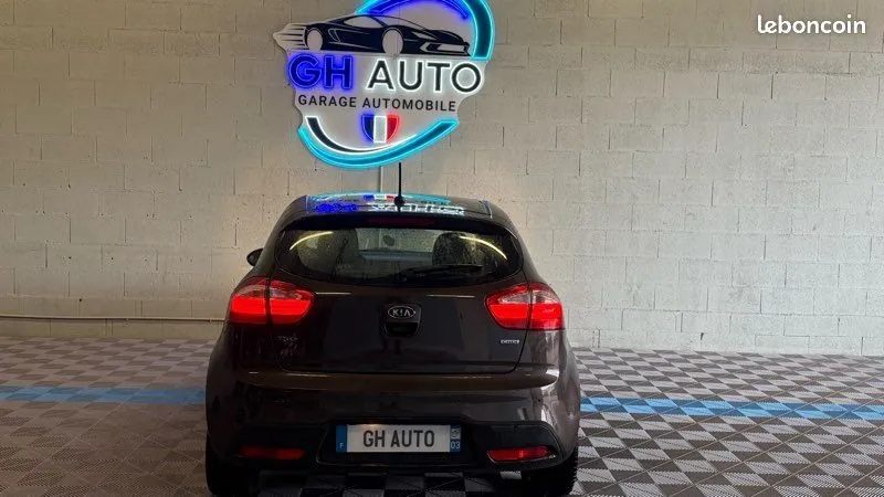 Kia Rio 2012 photo 5