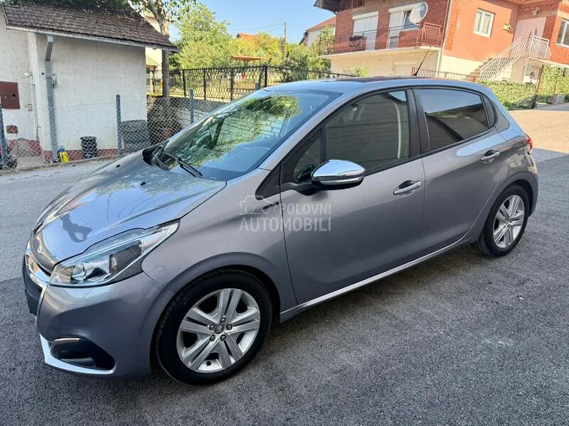 Peugeot 208 2019 photo 5