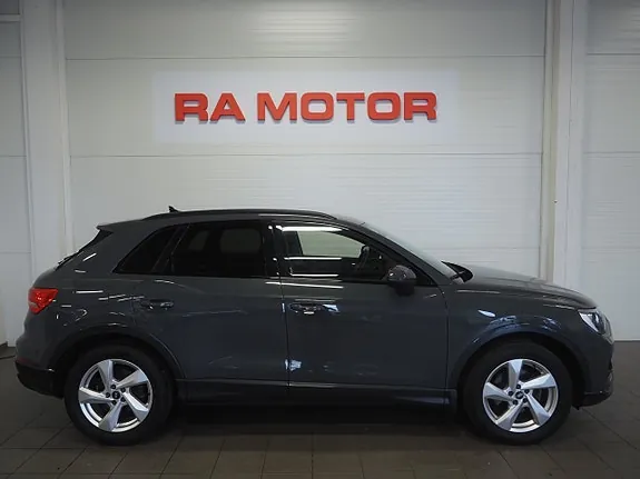 Audi Q3 2022 photo 4