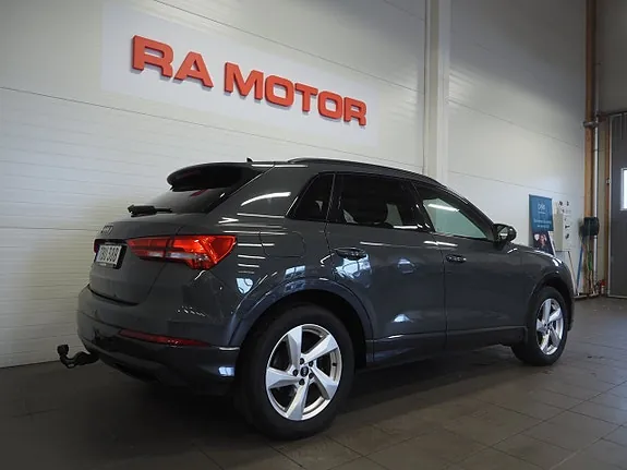 Audi Q3 2022 photo 5