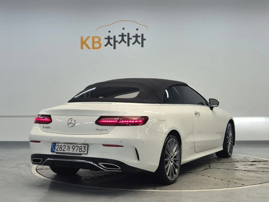 Mercedes-Benz E-Class 2022 photo 3