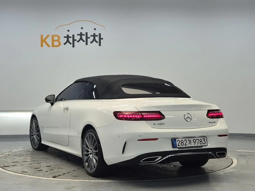 Mercedes-Benz E-Class 2022 photo 2