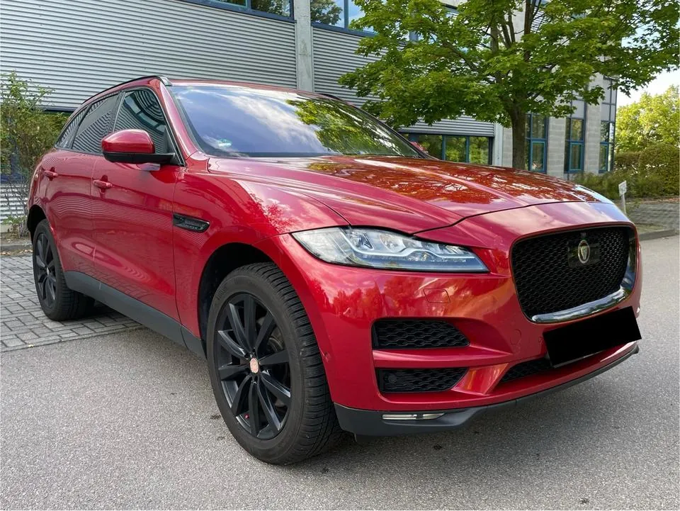 Jaguar F-Pace