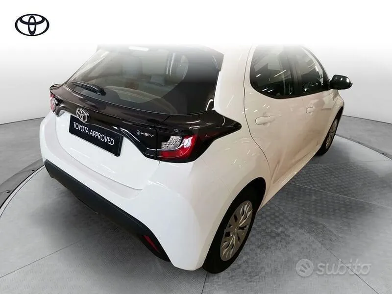 Toyota Yaris Hybrid 2026 photo 4