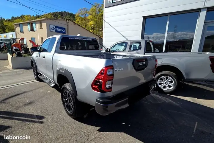 Toyota Hilux 2026 photo 2