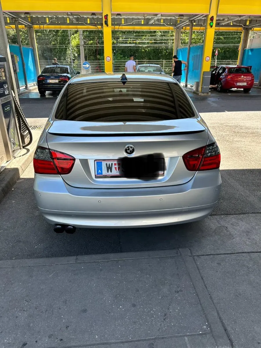 BMW 3 Series 2006 photo 2
