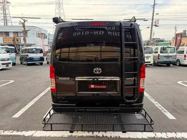 Toyota Hiace 2018 photo 5