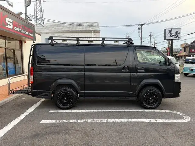 Toyota Hiace 2018 photo 3