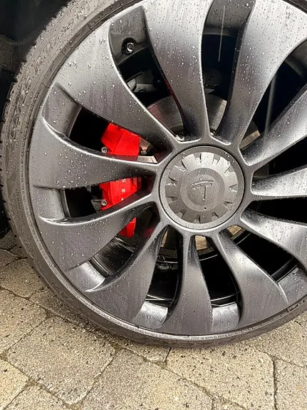 Tesla Model Y 2024 photo 4