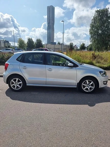 Volkswagen Polo 2012 photo 2