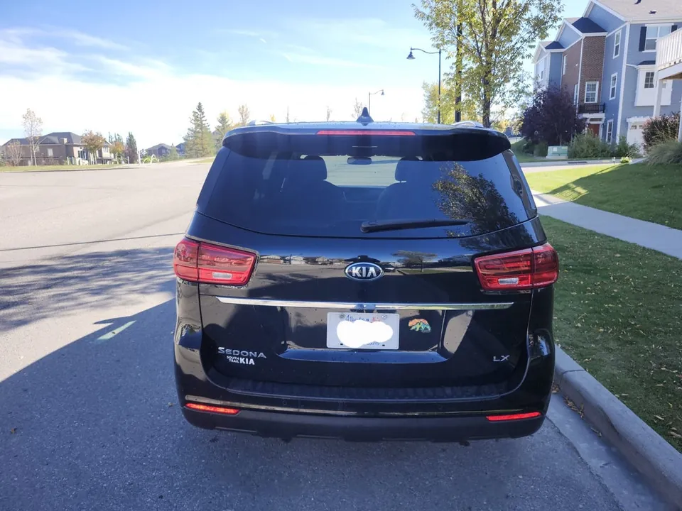 Kia Sedona 2020 photo 4