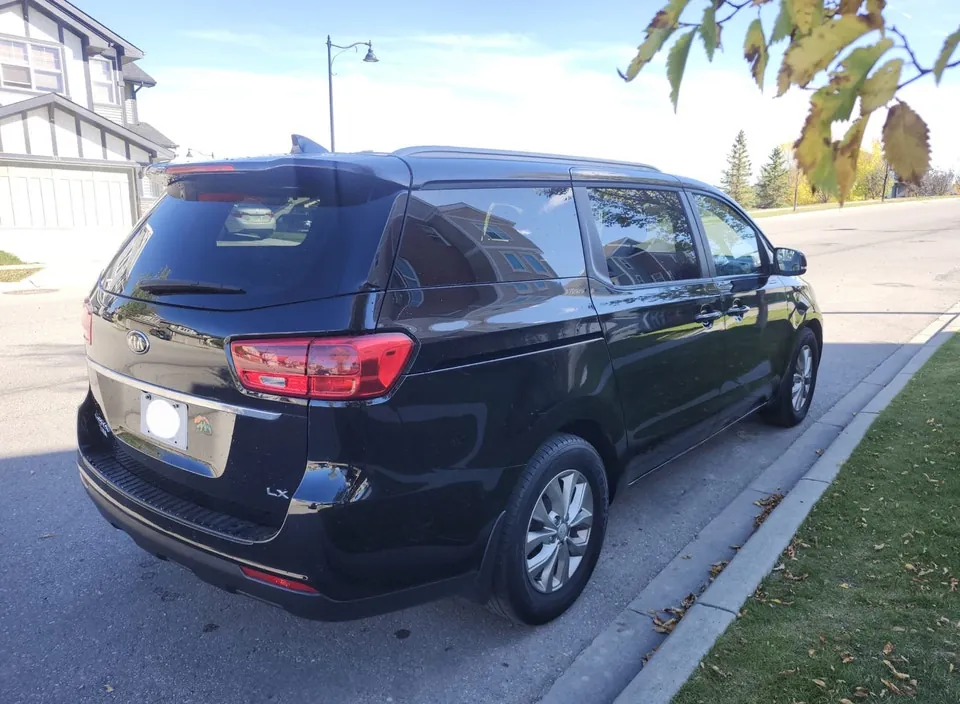 Kia Sedona 2020 photo 5