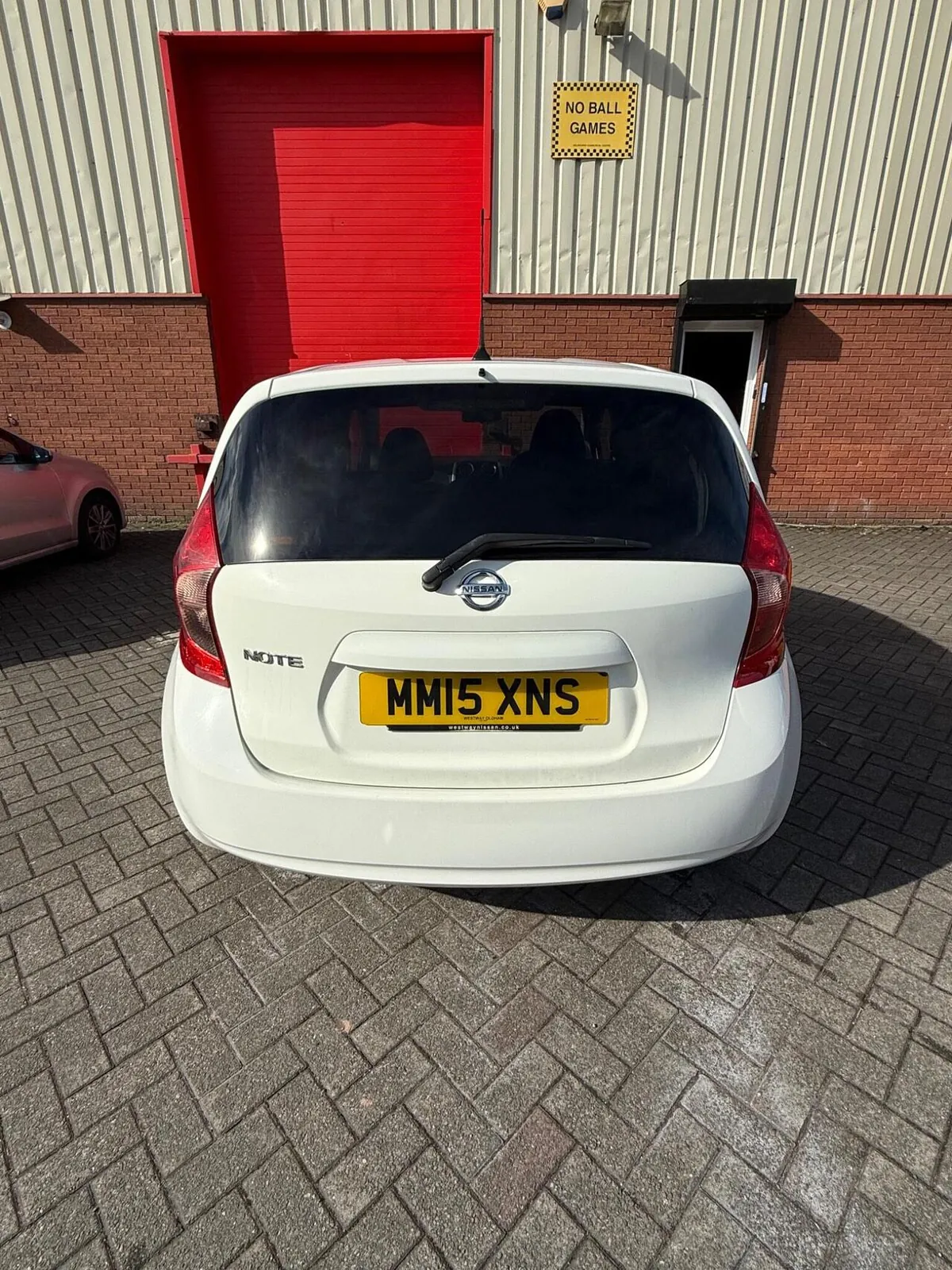 Nissan Note 2015 photo 4