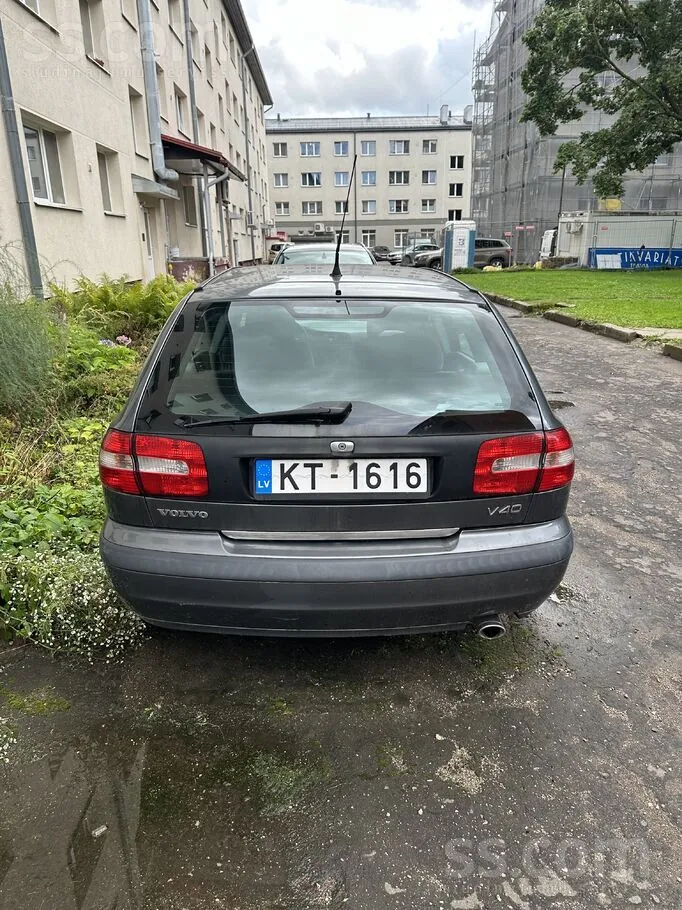 Volvo V40 2001 photo 5