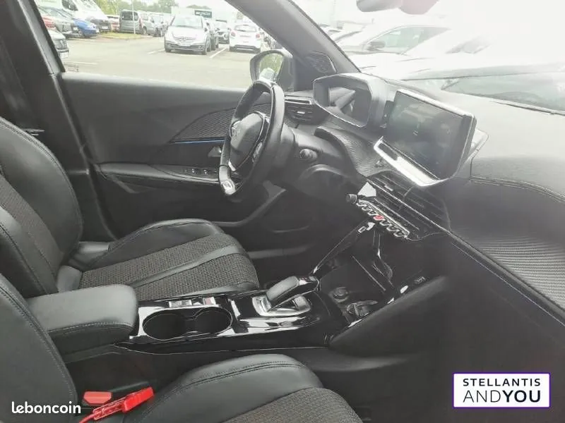 Peugeot 2008 2021 photo 2