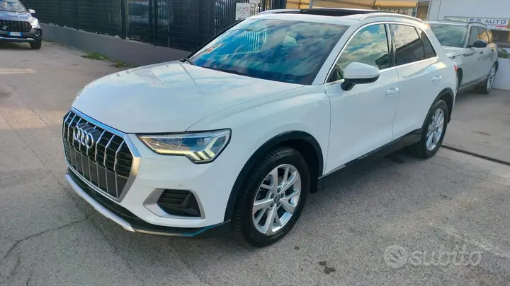 Audi Q3 2019 photo 2