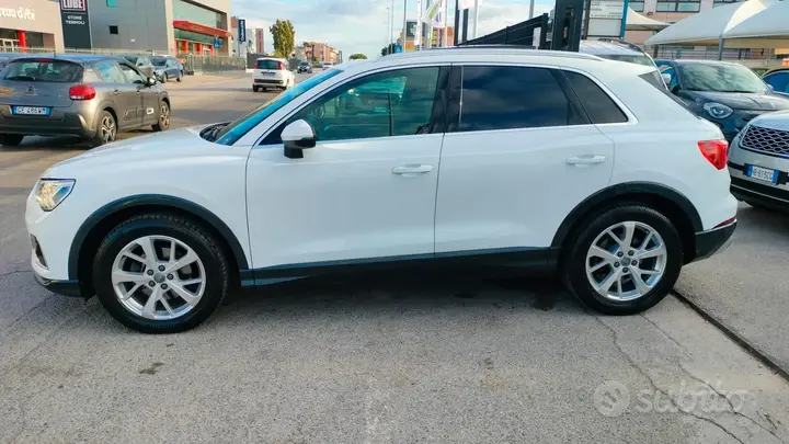 Audi Q3 2019 photo 3