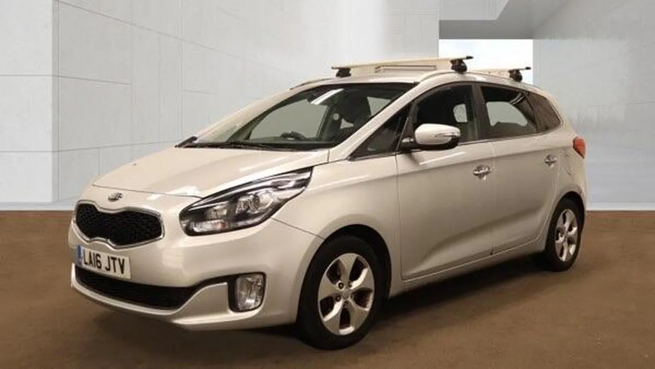 Kia Carens 2016 photo 4
