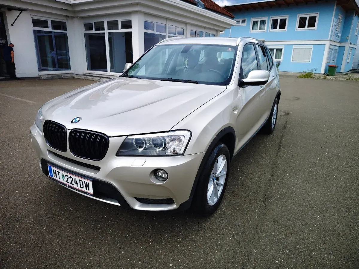 BMW X3 2012 photo 2