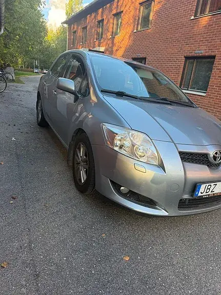 Toyota Auris 2008 photo 2