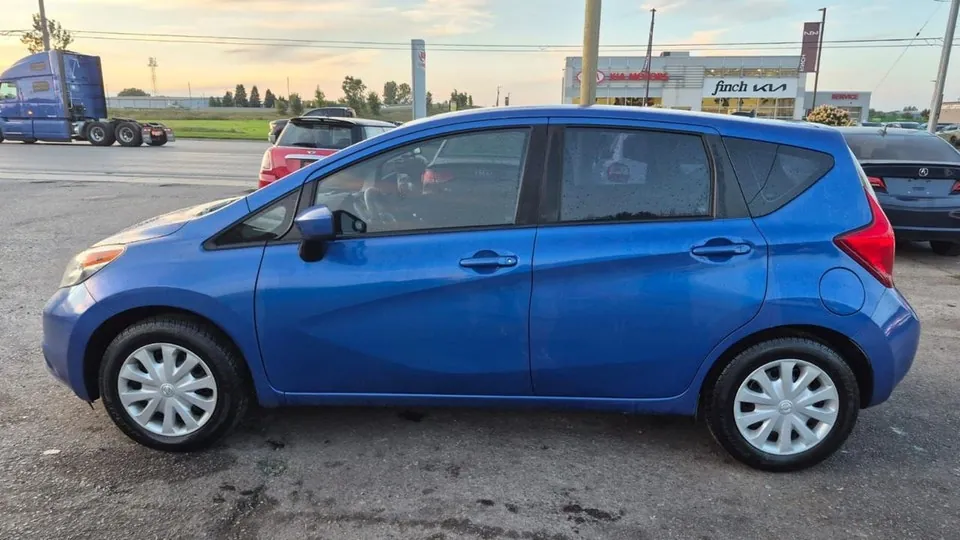 Nissan Versa Note 2016 photo 2