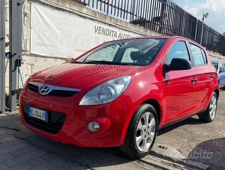 Hyundai I20 2011 photo 3