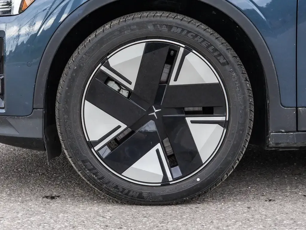 Polestar 2 2025 photo 4