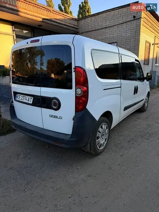 Fiat Doblo 2011 photo 5