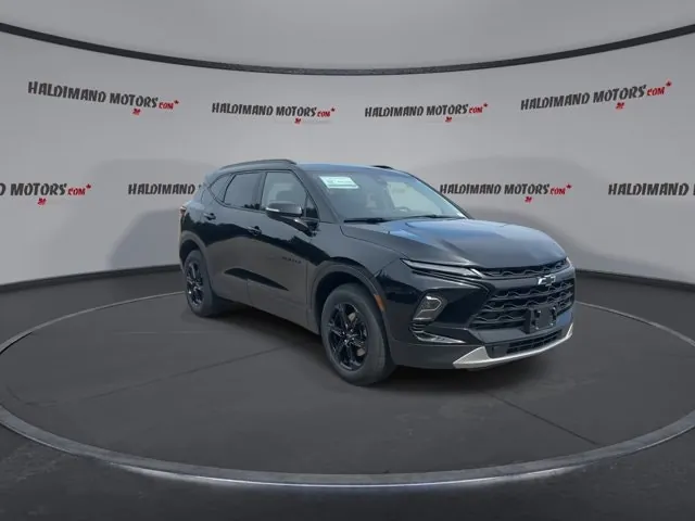 Chevrolet Blazer 2025 photo 2